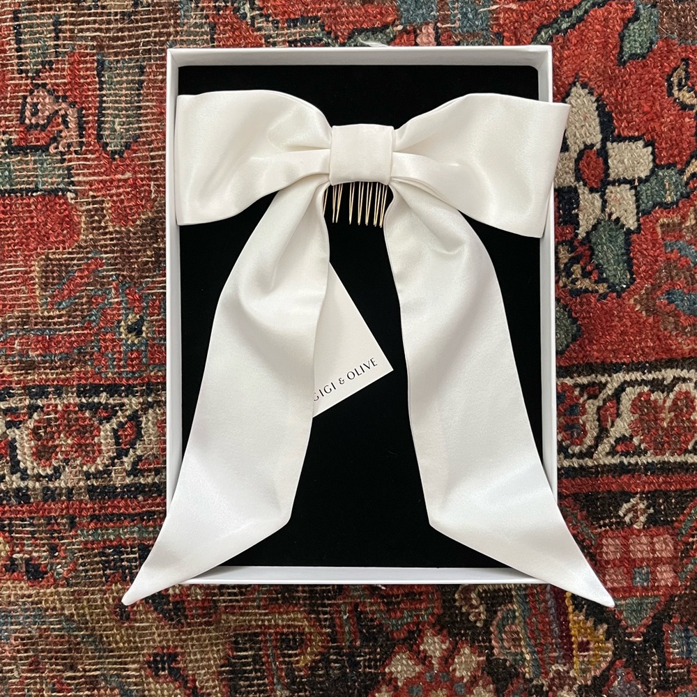 Gigi & Olive Classic Ivory Silk Bow